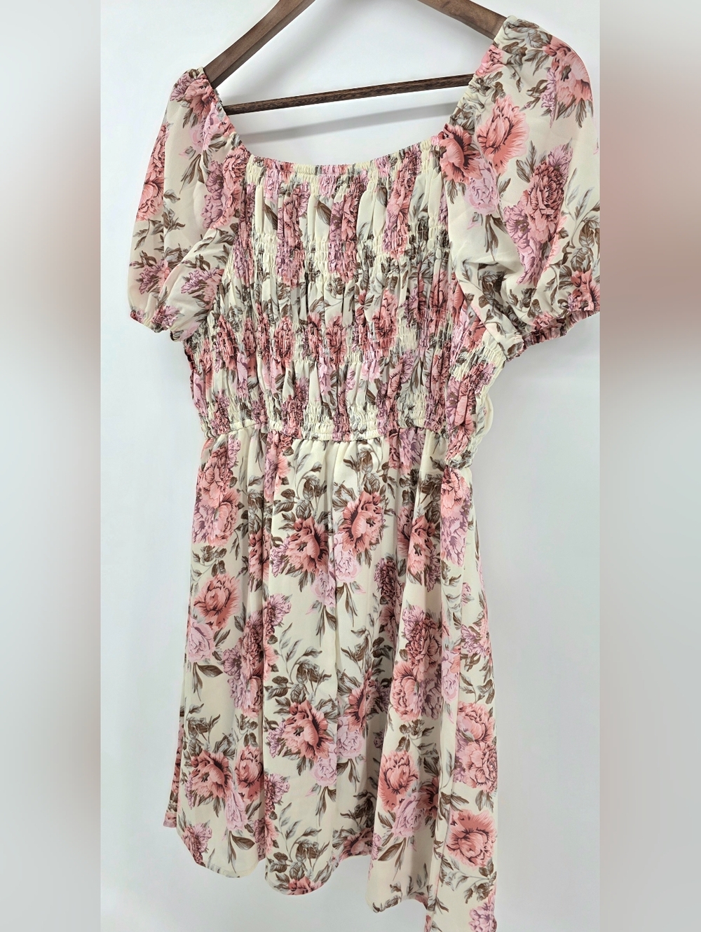 Hayden Los Angeles Boutique Floral Puff Sleeve Smocked Mini Dress – Size L - Picture 13 of 16
